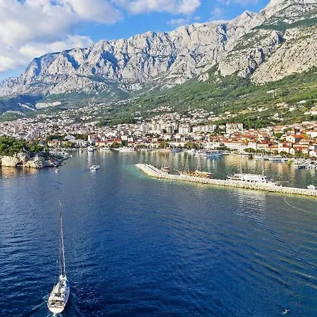 Aloha Apartment Makarska