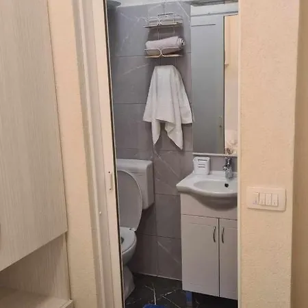Aloha Apartment *
