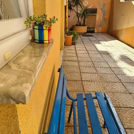 Aloha Apartment